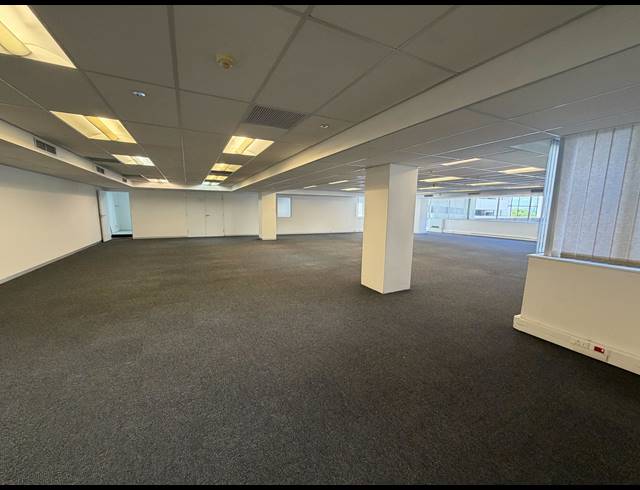 458M² BUILDING TO LET IN CLAREMONT